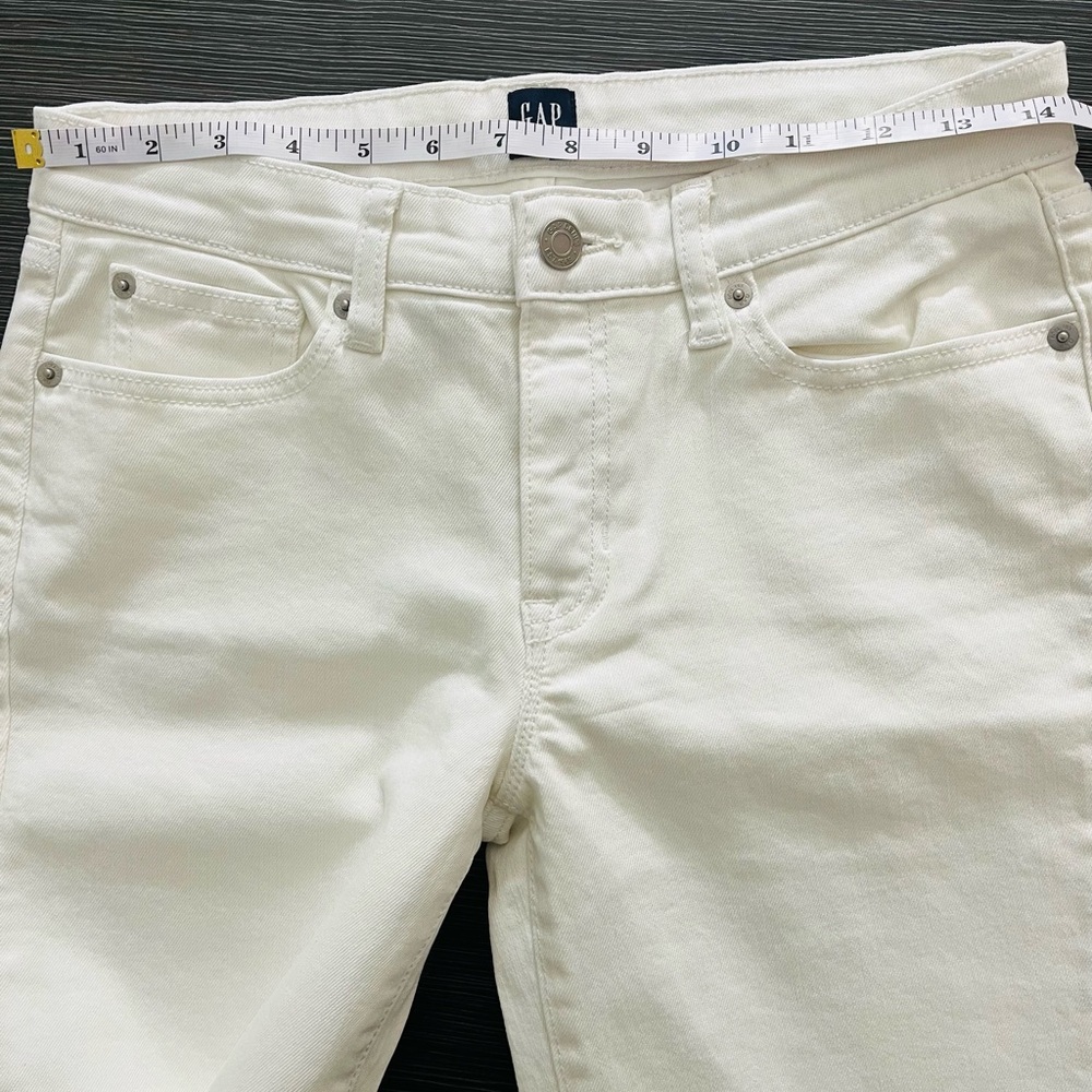 GAP White Straight Leg Cropped Raw Hem Denim Jeans Size 2 - Picture 10 of 10